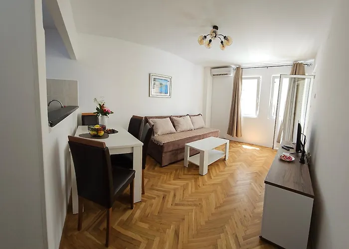 Mn One Bedroom Apartment