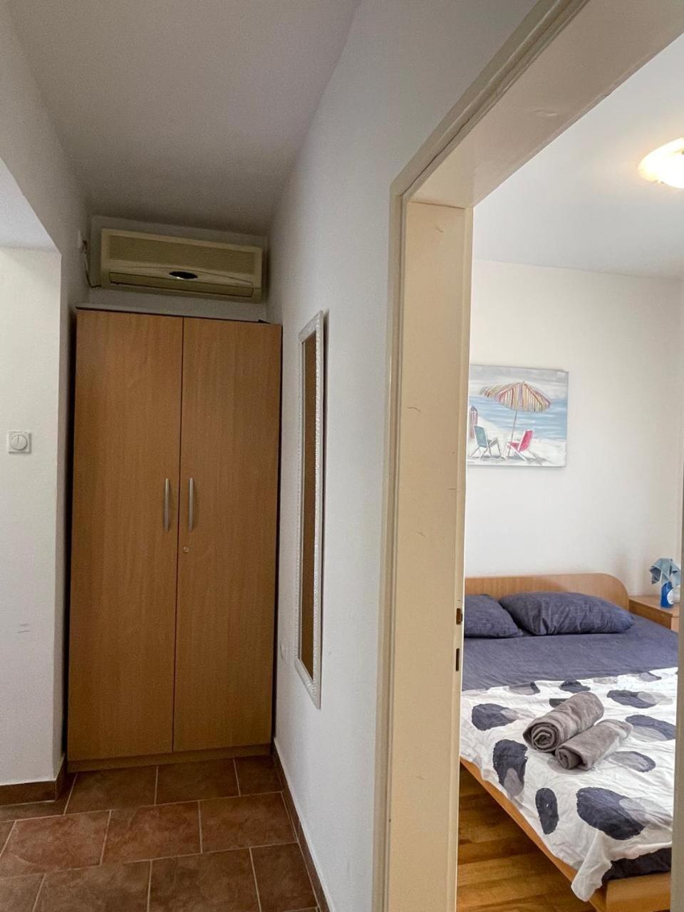 Mn One Bedroom Apartment *